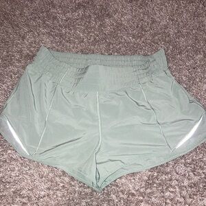 Lululemon Athletica Green Athletic Shorts Relaxed Fit